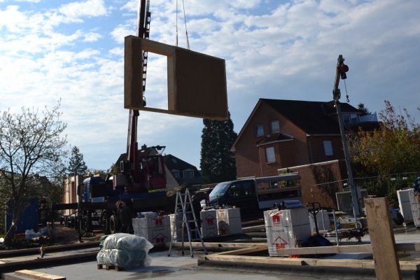 22.4.2025 - Die erste Wand wird aufgestellt