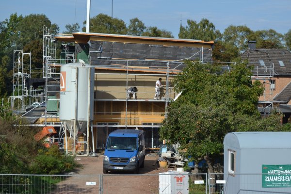 20.09.2025 - Der Aussenputz wird aufgetragen