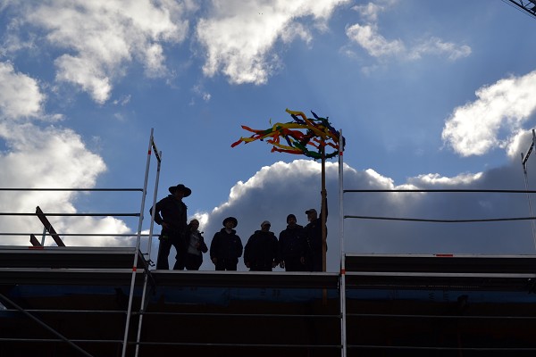 30.10.2025 - Richtfest mit Sonne und ...